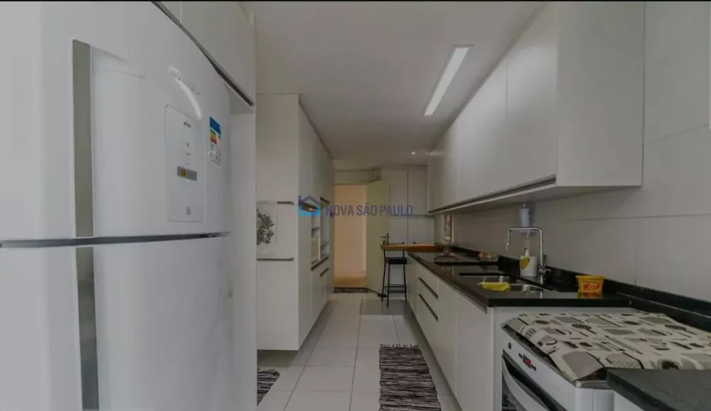 Apartamento à venda com 4 quartos, 209m² - Foto 8