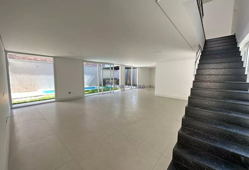 Casa à venda com 3 quartos, 472m² - Foto 4