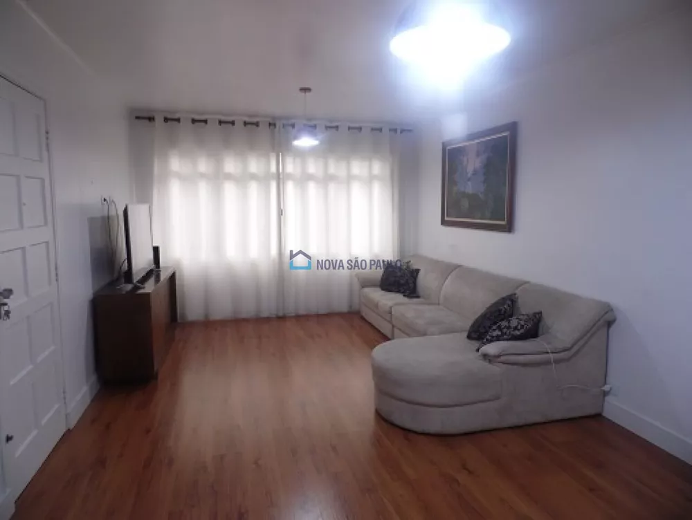 Casa à venda com 3 quartos, 150m² - Foto 1