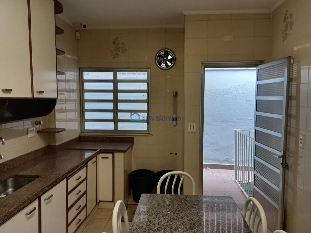 Casa à venda com 3 quartos, 201m² - Foto 6