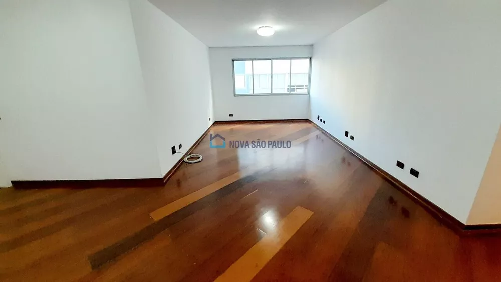 Apartamento para alugar com 3 quartos, 150m² - Foto 2