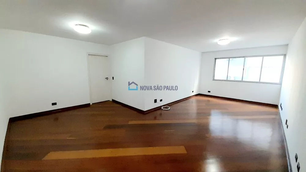 Apartamento para alugar com 3 quartos, 150m² - Foto 1