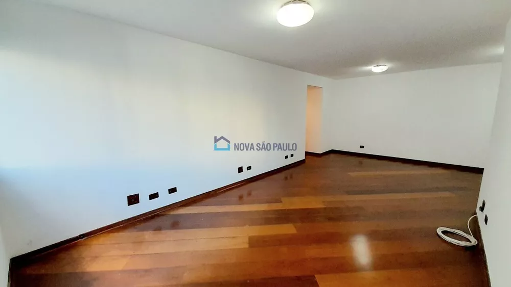 Apartamento para alugar com 3 quartos, 150m² - Foto 4