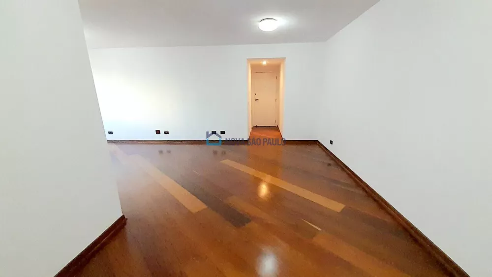 Apartamento para alugar com 3 quartos, 150m² - Foto 3