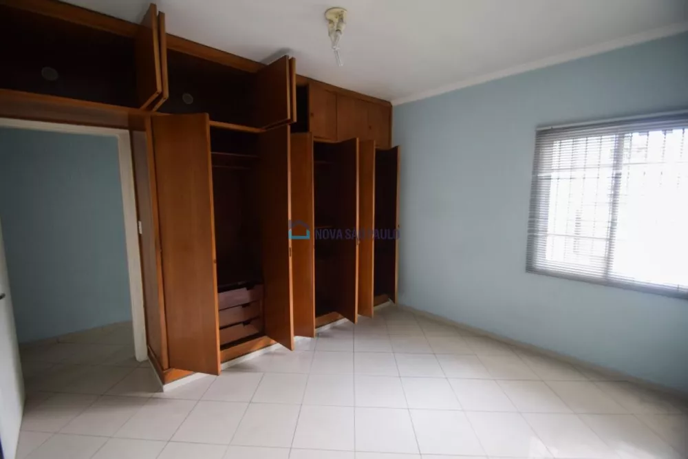 Casa Comercial à venda com 5 quartos, 175m² - Foto 3