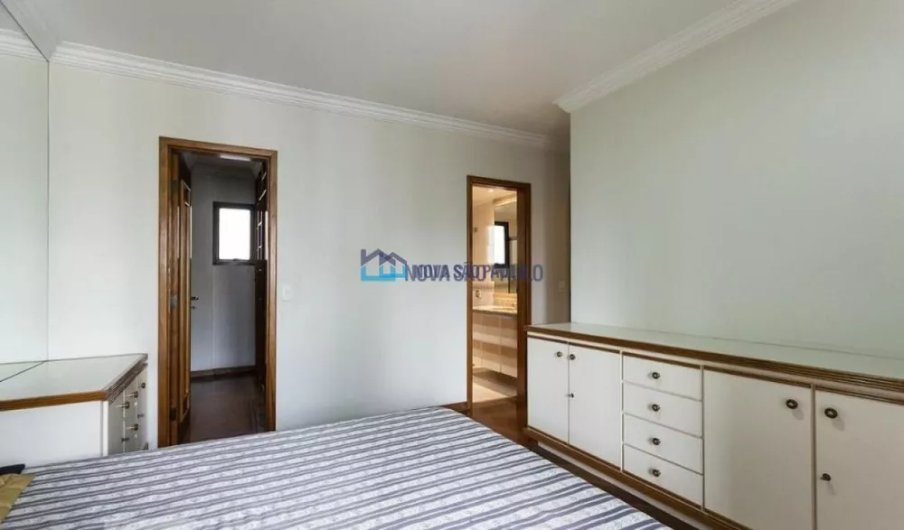 Apartamento à venda com 4 quartos, 235m² - Foto 3