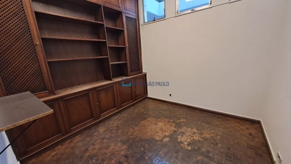 Casa Comercial à venda com 3 quartos, 296m² - Foto 4