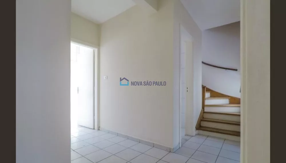 Casa Comercial à venda com 3 quartos, 120m² - Foto 3