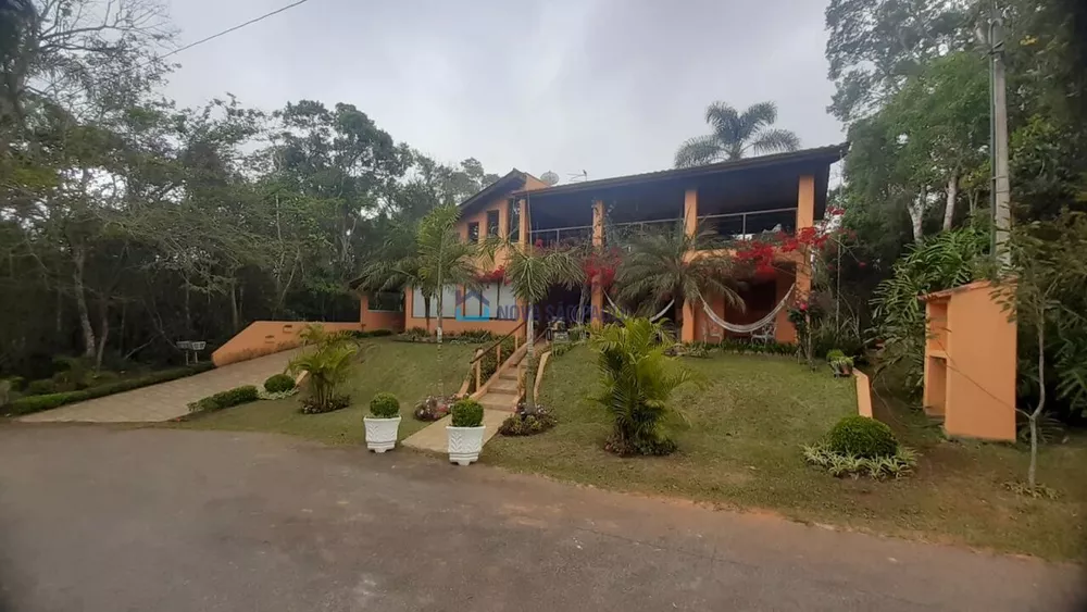 Casa de Condomínio à venda com 4 quartos, 350m² - Foto 2