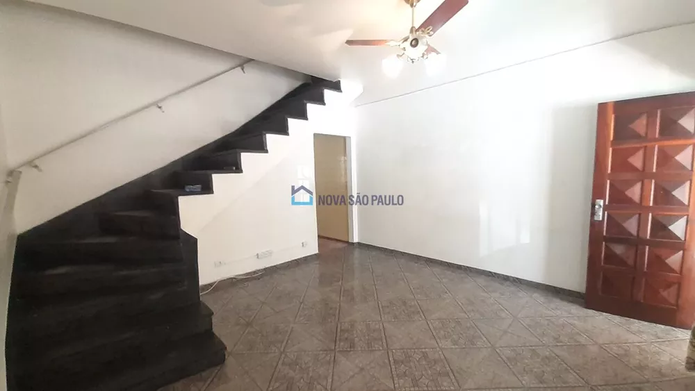 Casa à venda com 2 quartos, 124m² - Foto 1