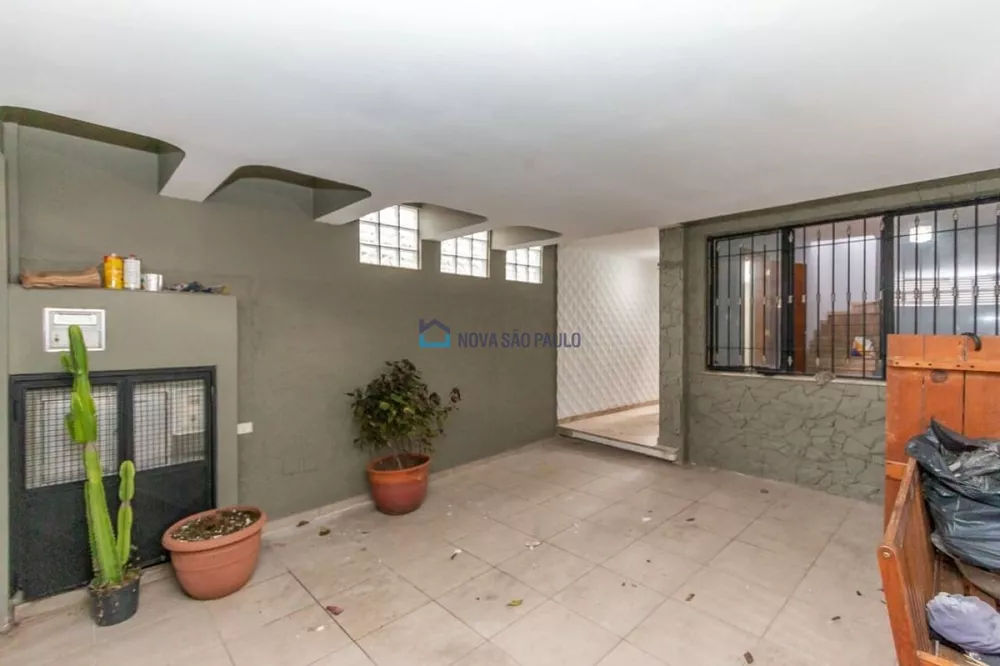 Casa à venda com 4 quartos, 185m² - Foto 1