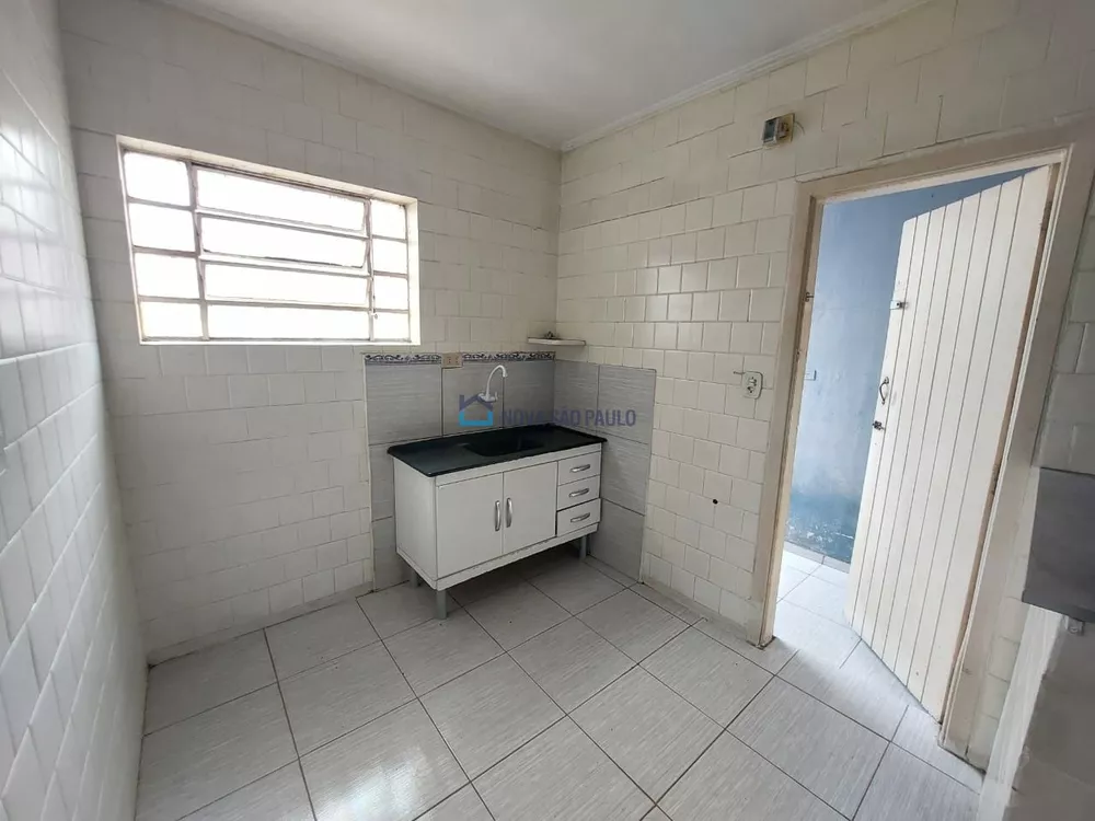 Casa para alugar com 2 quartos, 70m² - Foto 4