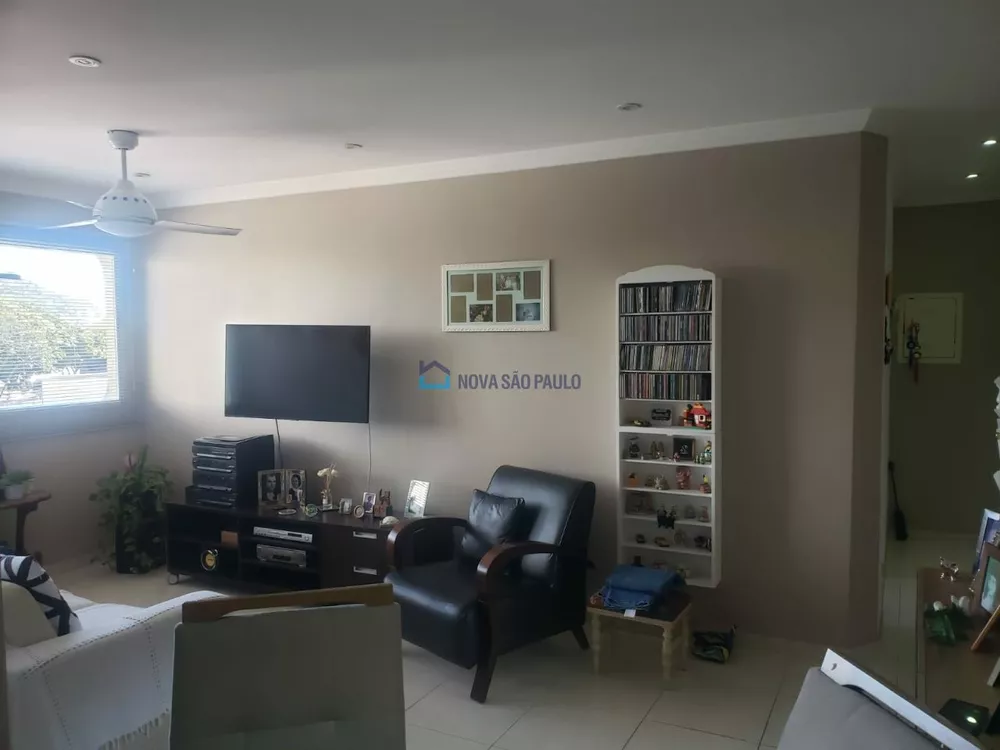 Apartamento à venda com 2 quartos, 62m² - Foto 3