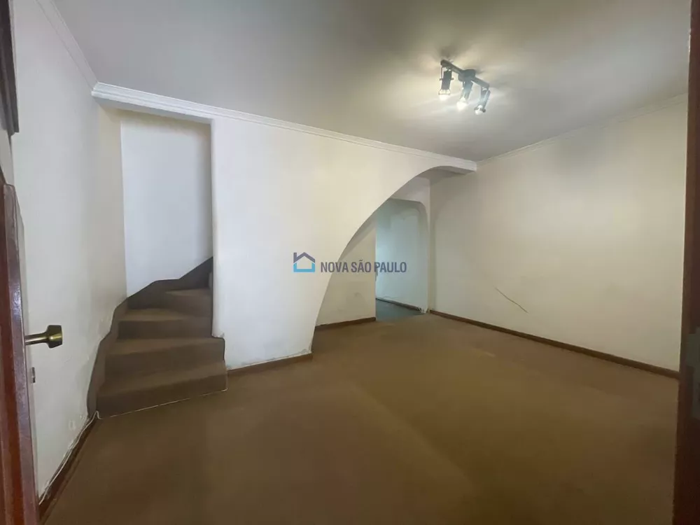 Casa Comercial à venda com 2 quartos, 105m² - Foto 2