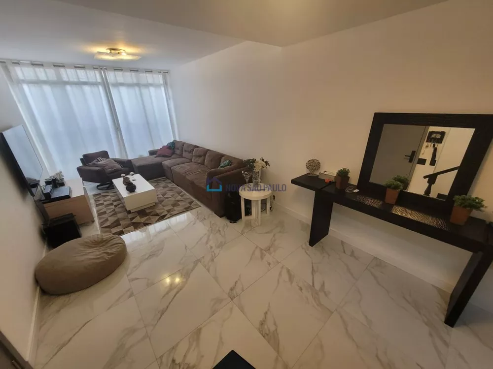 Casa à venda com 3 quartos, 250m² - Foto 1