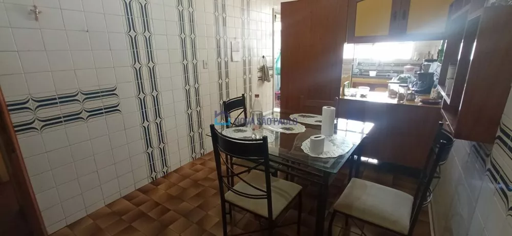 Apartamento à venda com 3 quartos, 141m² - Foto 2