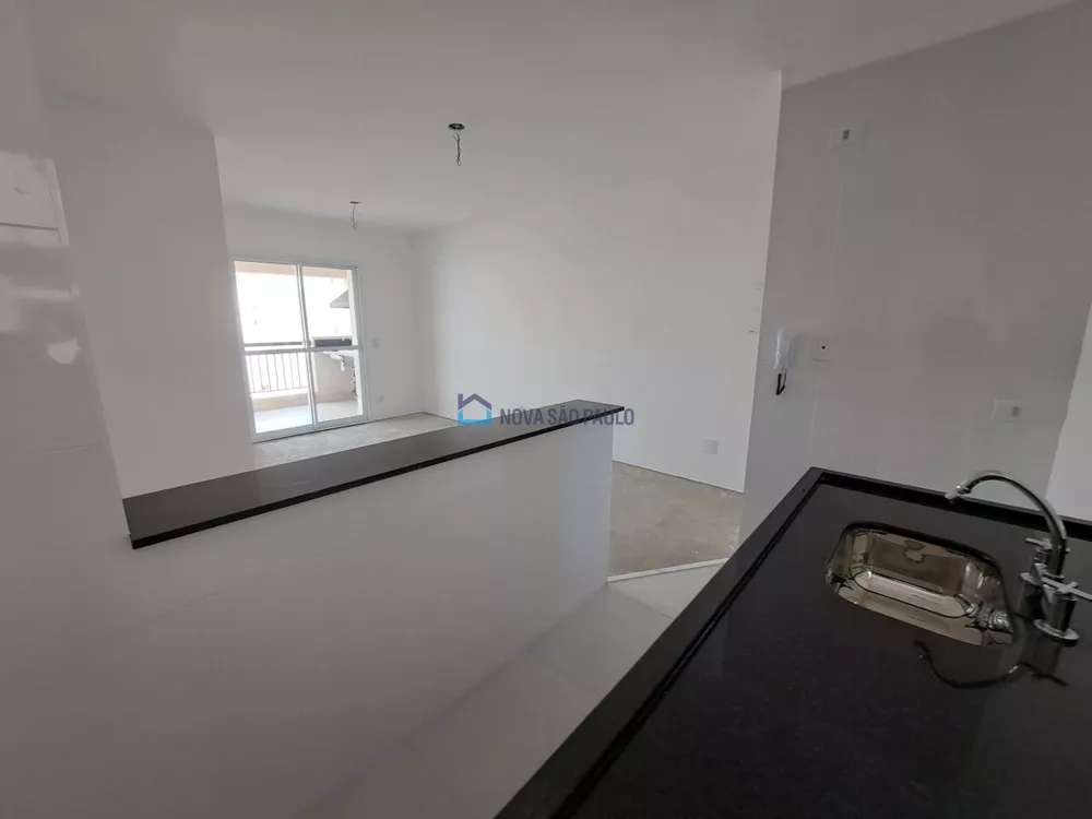 Apartamento à venda com 2 quartos, 65m² - Foto 4