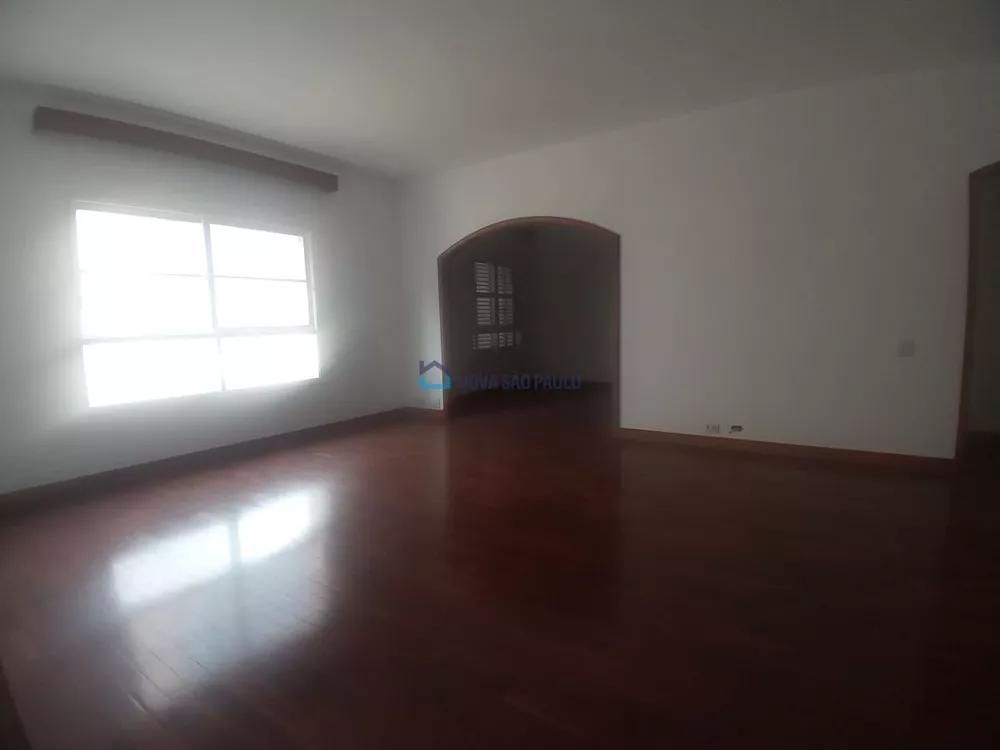 Apartamento para alugar com 3 quartos, 140m² - Foto 1