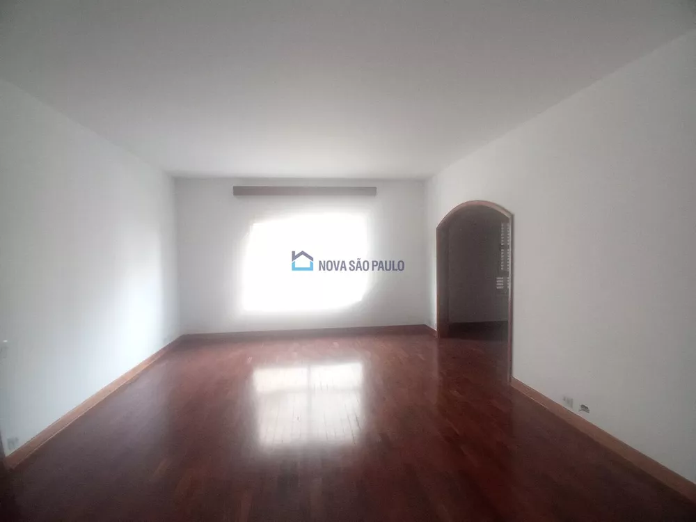 Apartamento para alugar com 3 quartos, 140m² - Foto 2