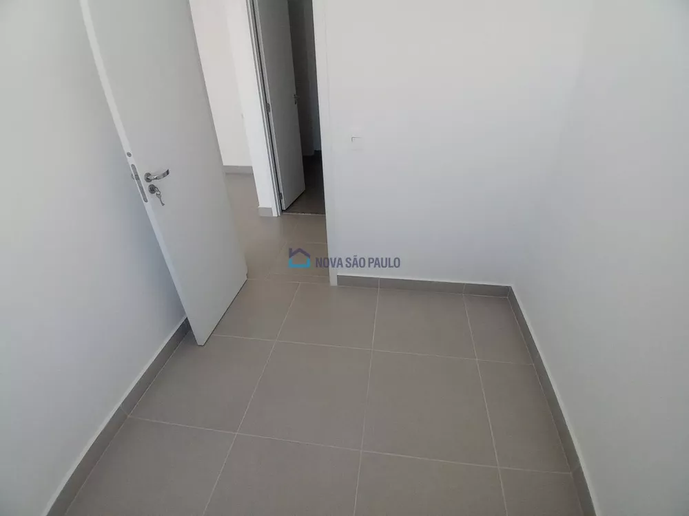 Apartamento para alugar com 2 quartos, 36m² - Foto 4