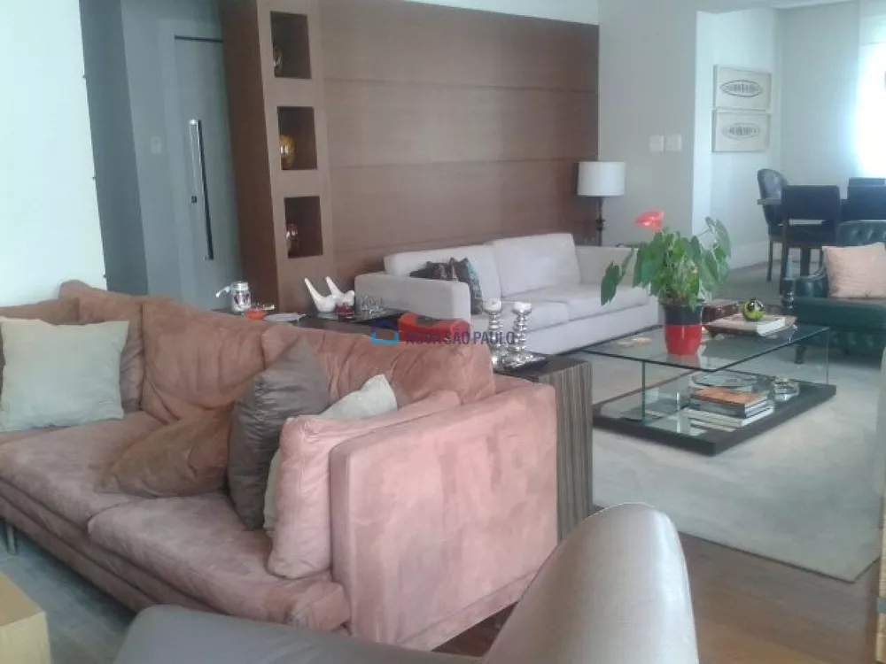 Apartamento à venda com 4 quartos, 212m² - Foto 4