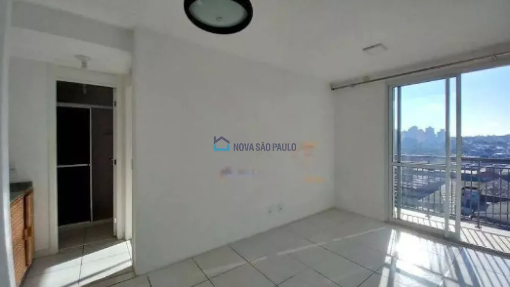 Apartamento à venda com 1 quarto, 40m² - Foto 2