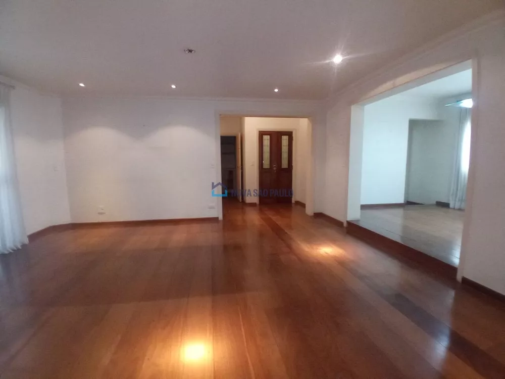 Apartamento à venda com 3 quartos, 220m² - Foto 2