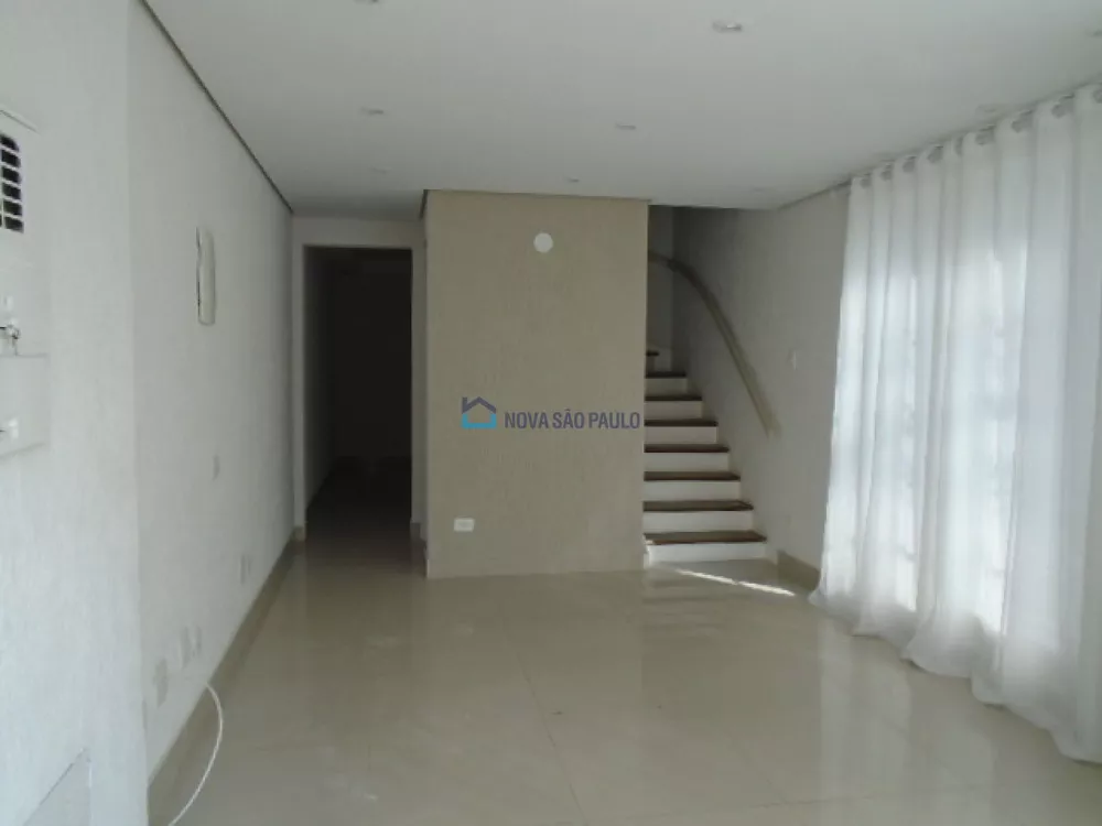 Casa Comercial para alugar com 1 quarto, 70m² - Foto 1