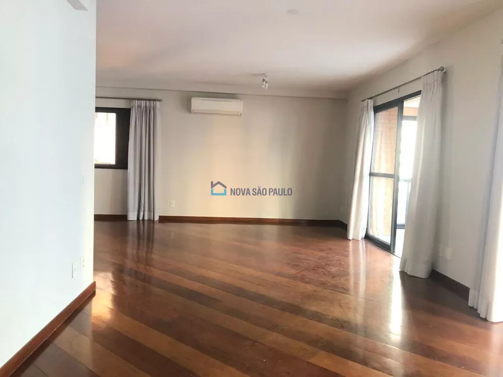 Apartamento à venda com 3 quartos, 165m² - Foto 2