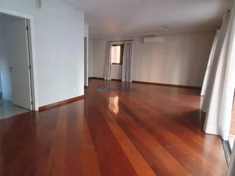 Apartamento à venda com 3 quartos, 165m² - Foto 4