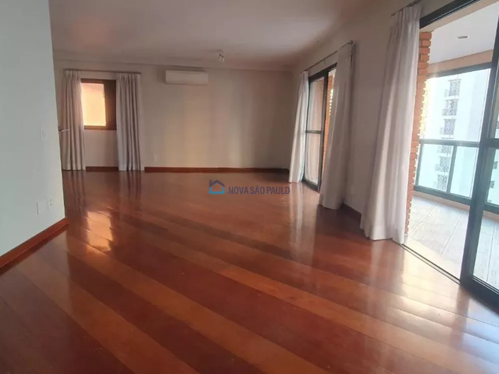 Apartamento à venda com 3 quartos, 165m² - Foto 1