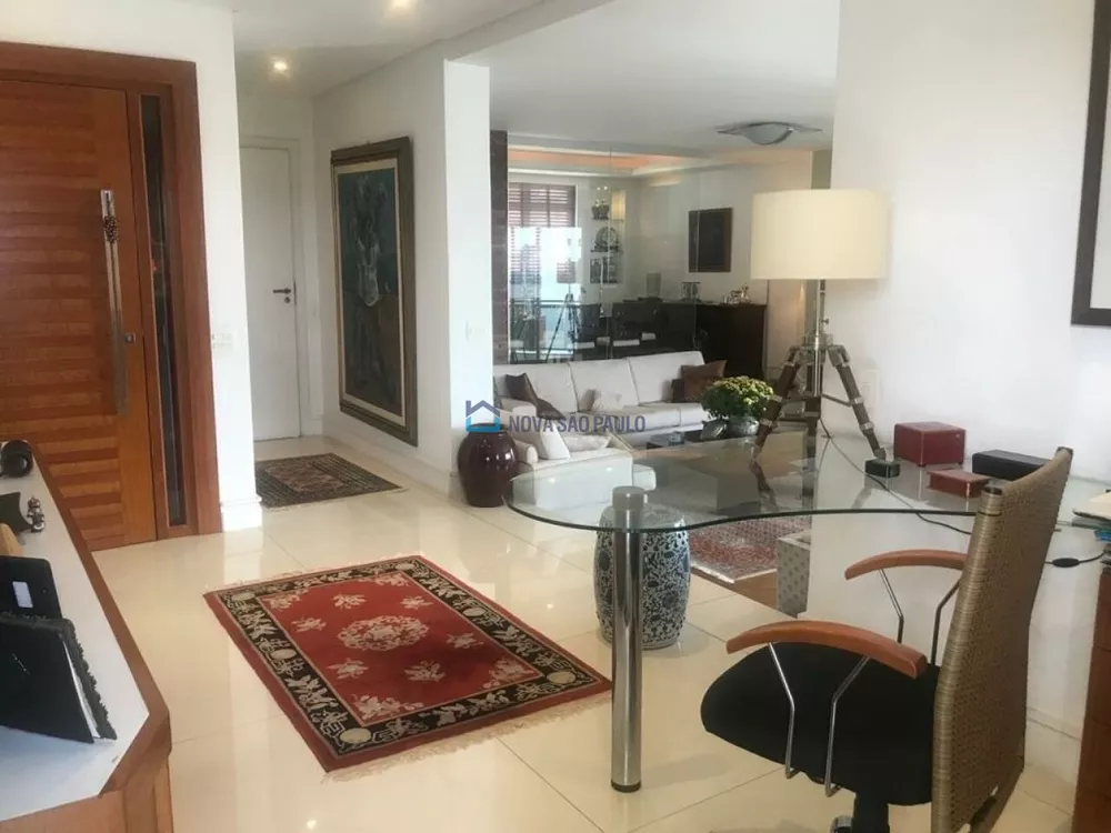 Apartamento à venda com 4 quartos, 230m² - Foto 4