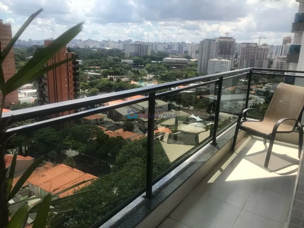 Apartamento à venda com 4 quartos, 230m² - Foto 3