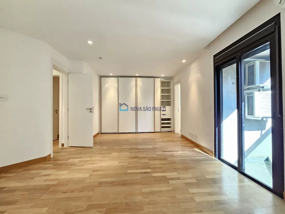 Apartamento à venda com 3 quartos, 202m² - Foto 9