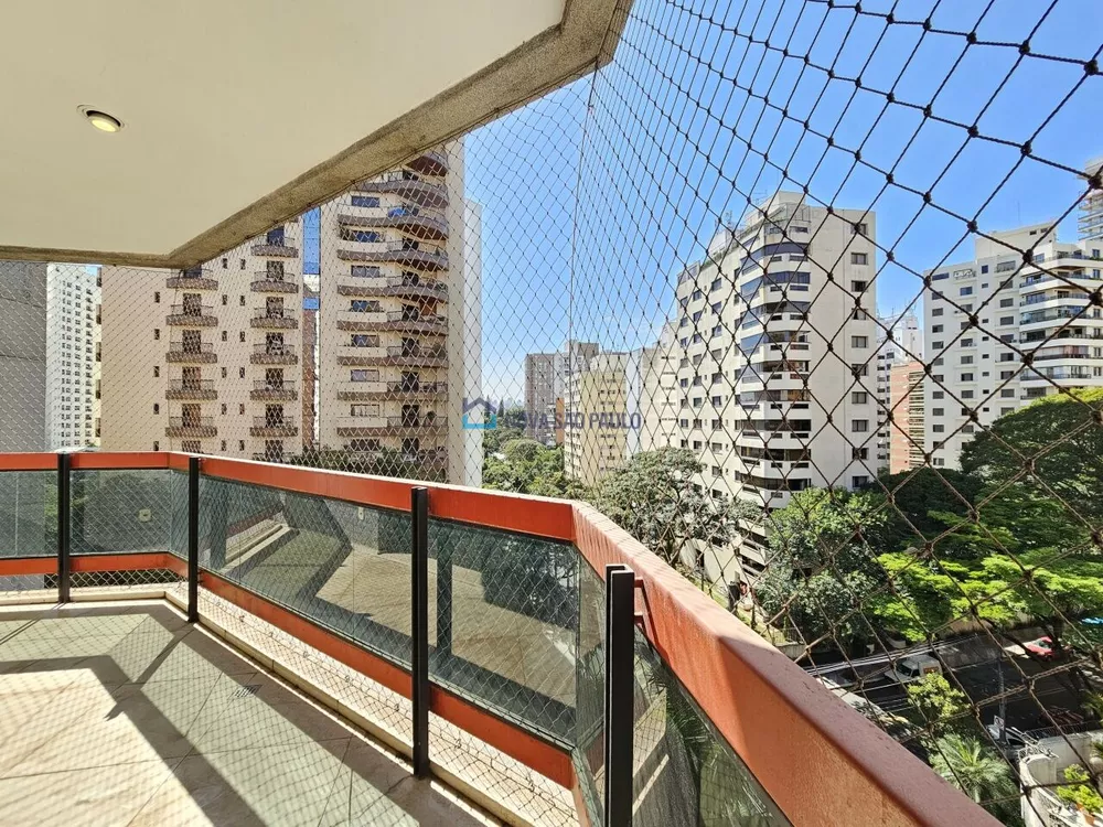 Apartamento à venda com 3 quartos, 202m² - Foto 4