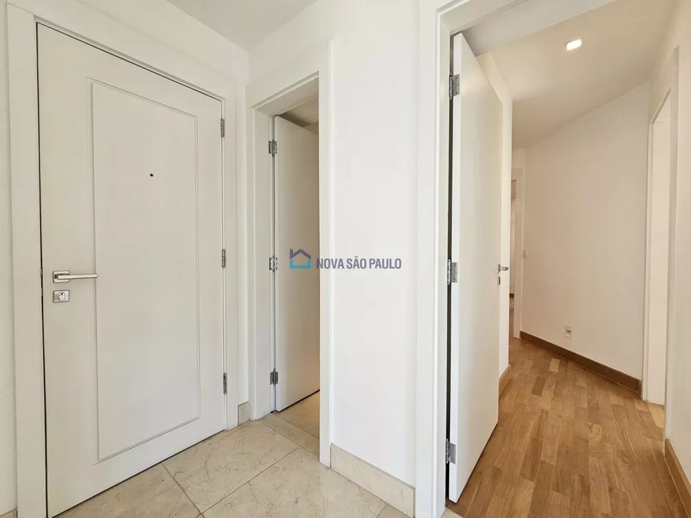 Apartamento à venda com 3 quartos, 202m² - Foto 11