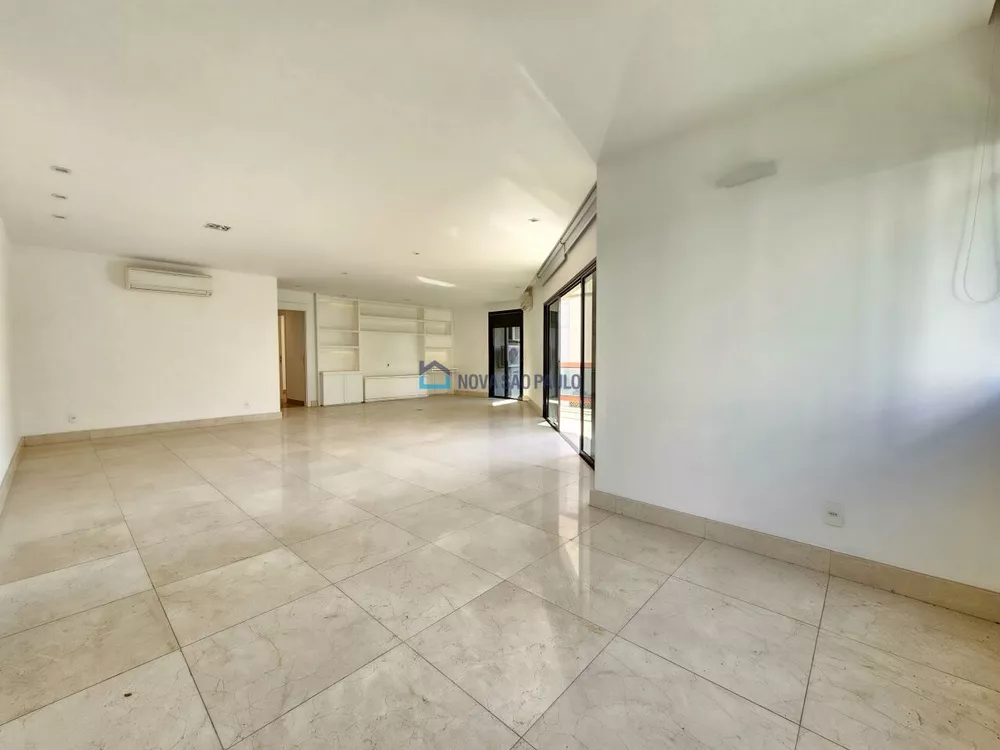 Apartamento à venda com 3 quartos, 202m² - Foto 3