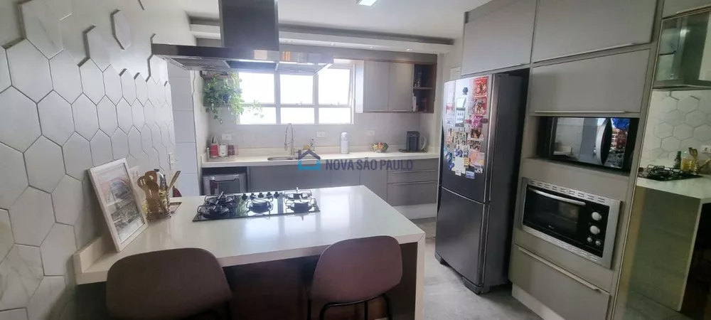 Apartamento à venda com 3 quartos, 125m² - Foto 1