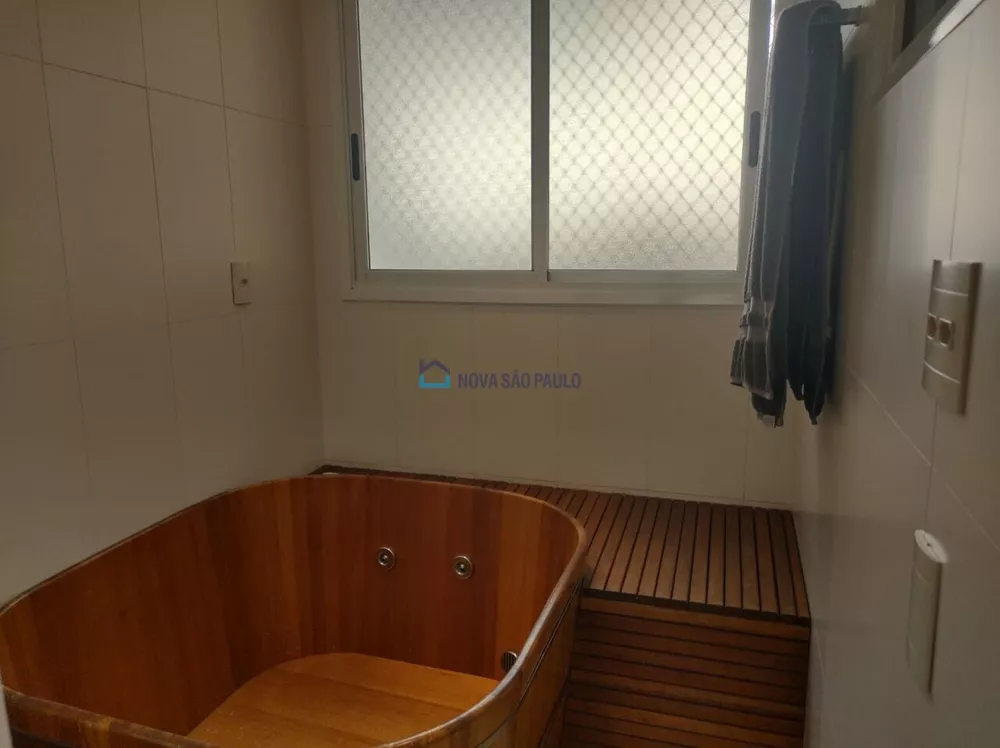 Apartamento à venda com 4 quartos, 197m² - Foto 4