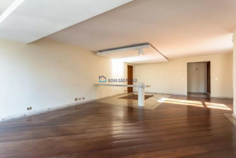 Apartamento para alugar com 3 quartos, 250m² - Foto 5