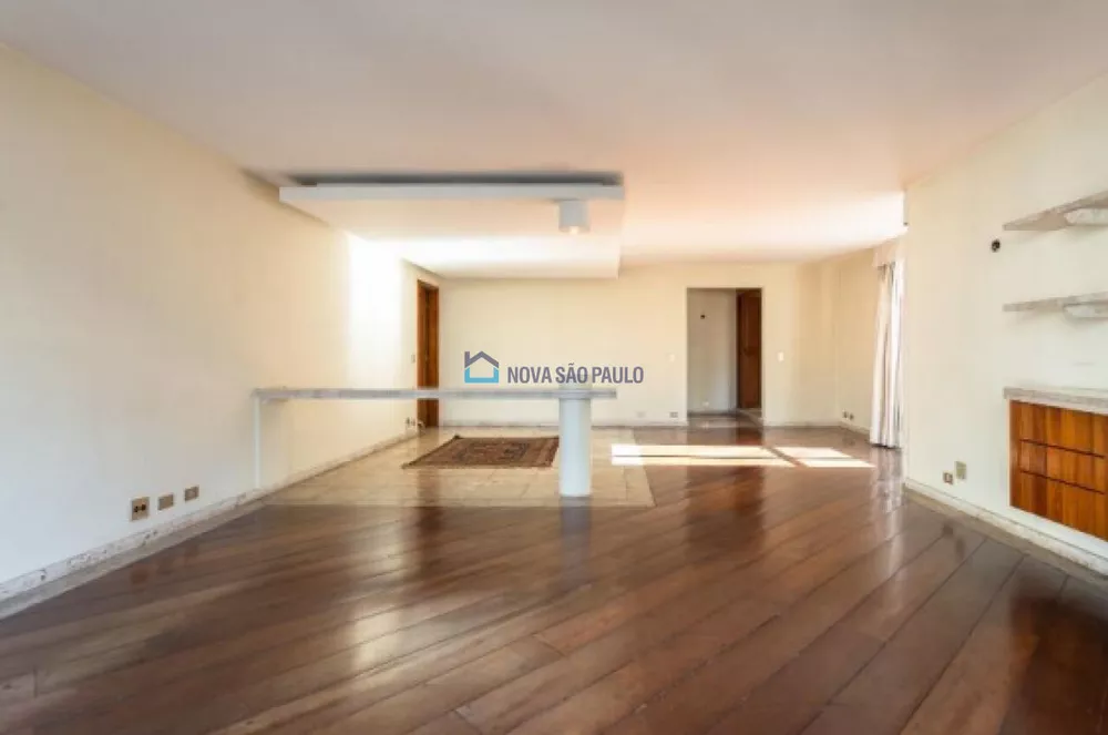 Apartamento para alugar com 3 quartos, 250m² - Foto 4