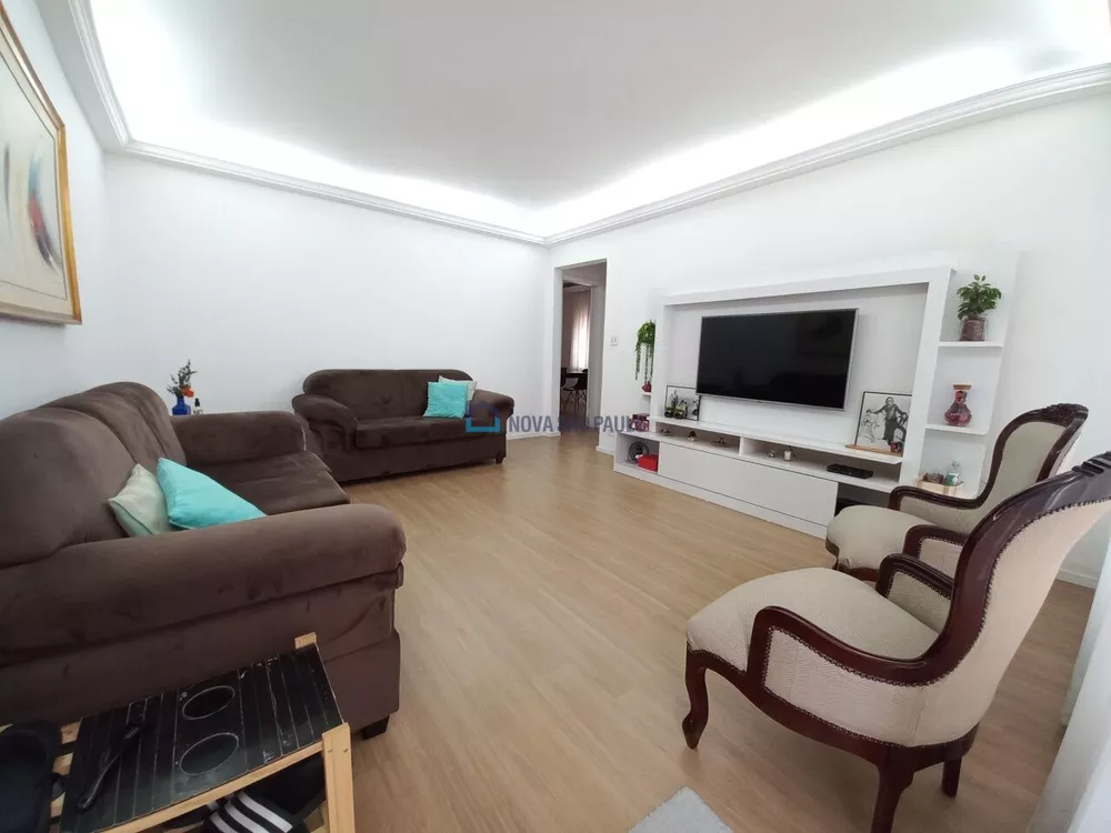 Casa à venda com 5 quartos, 270m² - Foto 1