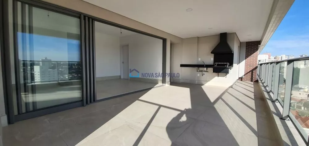 Apartamento à venda com 3 quartos, 131m² - Foto 2