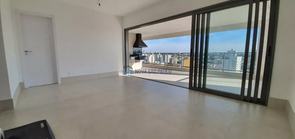 Apartamento à venda com 3 quartos, 131m² - Foto 1