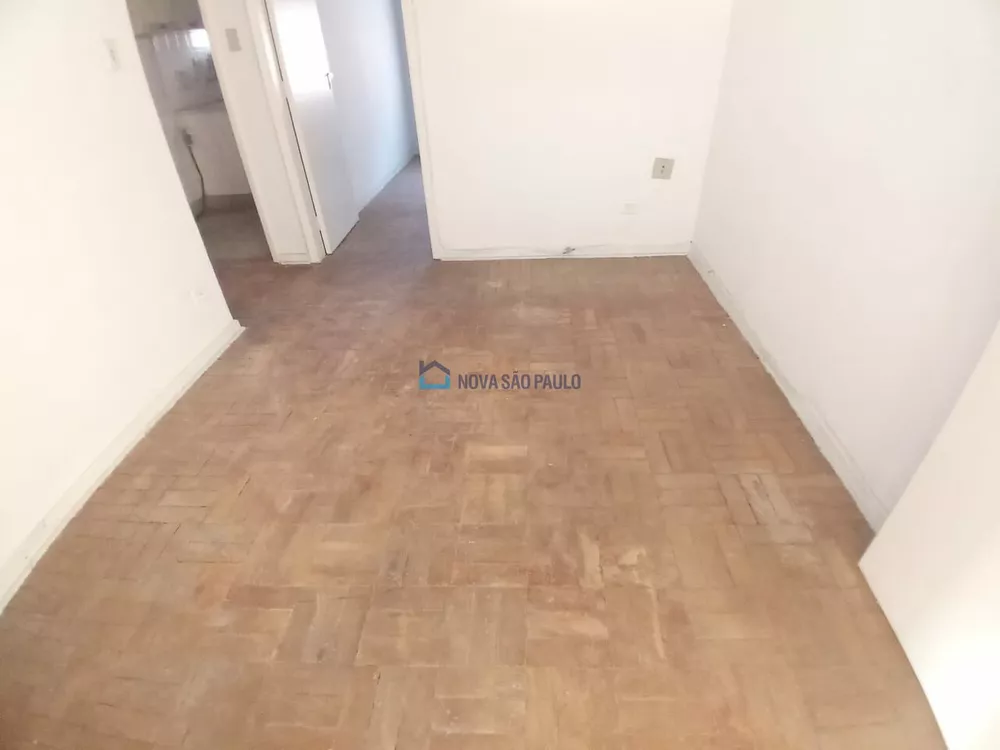 Apartamento à venda com 1 quarto, 42m² - Foto 2