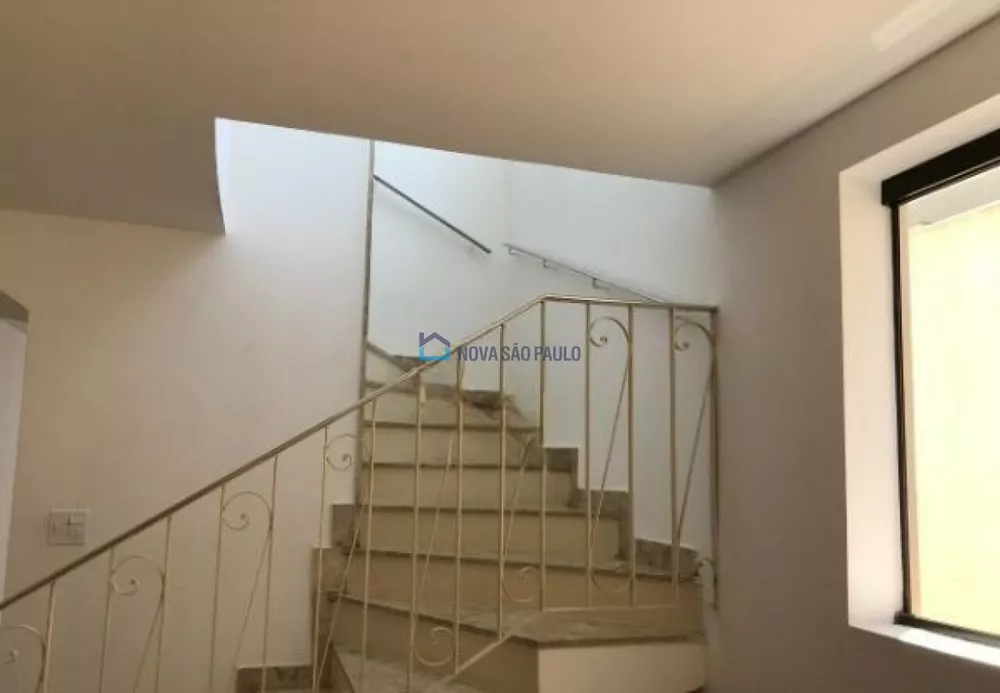 Casa à venda com 3 quartos, 202m² - Foto 3