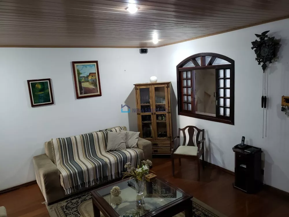 Casa de Vila à venda com 3 quartos, 250m² - Foto 3