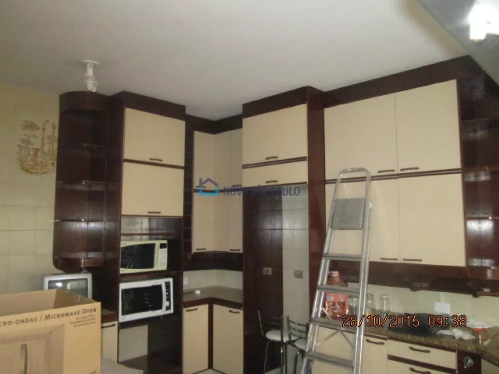 Casa Comercial para alugar com 4 quartos, 350m² - Foto 6