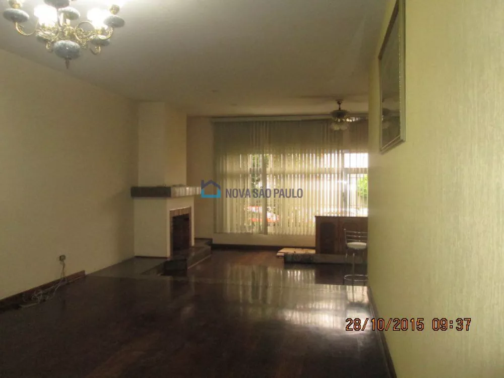 Casa Comercial para alugar com 4 quartos, 350m² - Foto 1