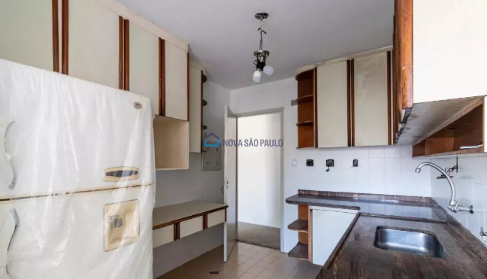 Apartamento à venda com 2 quartos, 70m² - Foto 3